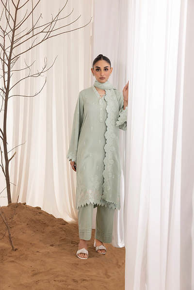 3 Piece Stitched Embroidered Cashmi Wool With Lakhany Winter Embriodered Shawl collection 02