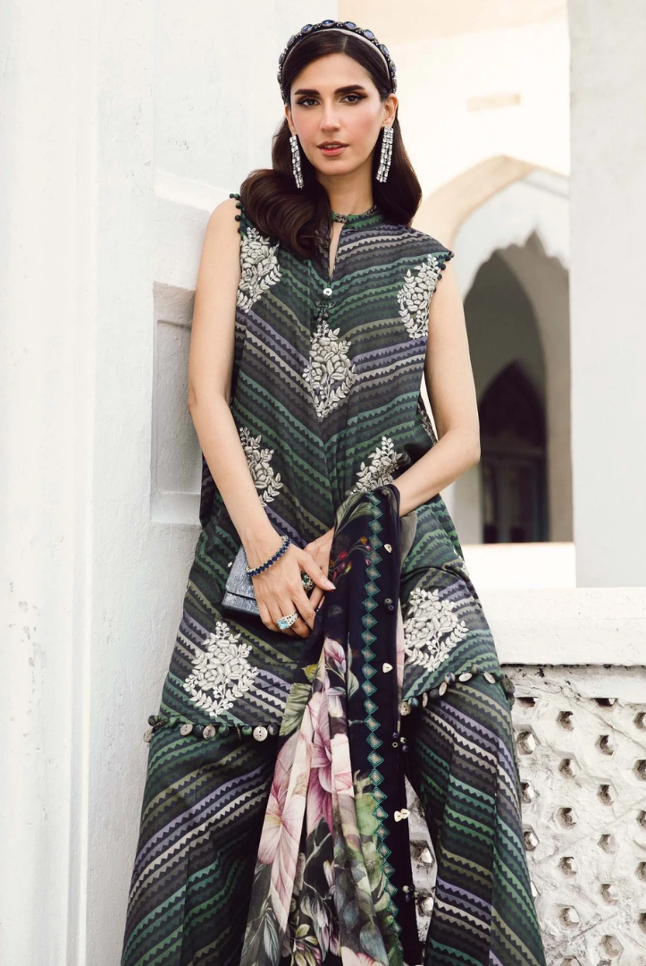 3 Piece Stitched Embroidered Linen Rani Mahal by Maria B M prints Fall Edit'25 Winter Collection MB25FE-5A