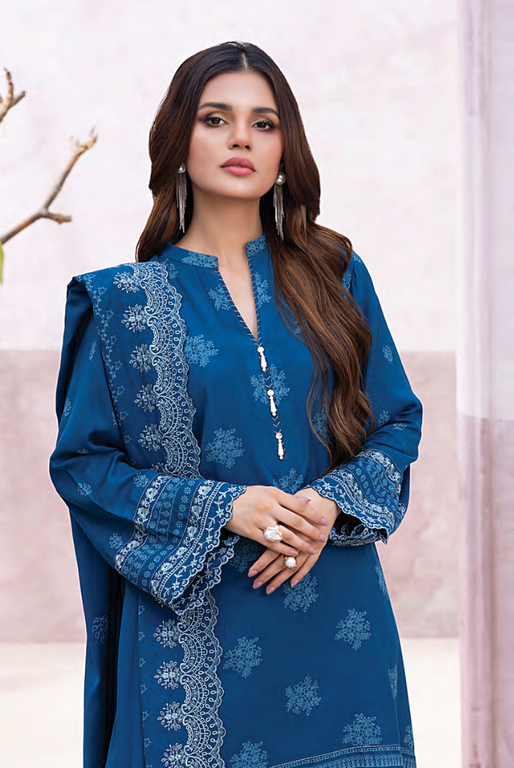 3 Piece Stitched Winter Essentials By LSM Lakhany Embroidered Cashmi Wool LG-SG-0019-B